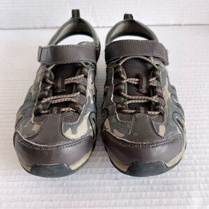 Everest Youth Camouflage Closed-Toe Sport Sandals Size 2